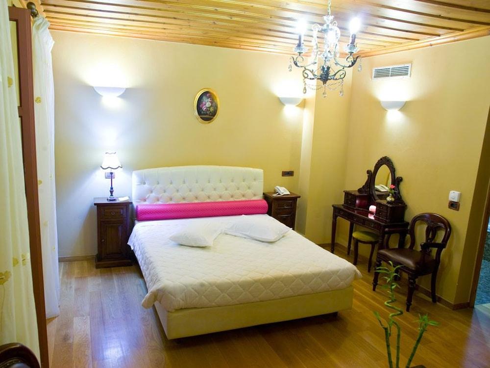 Kyveli Suites Nafplio Ngoại thất bức ảnh